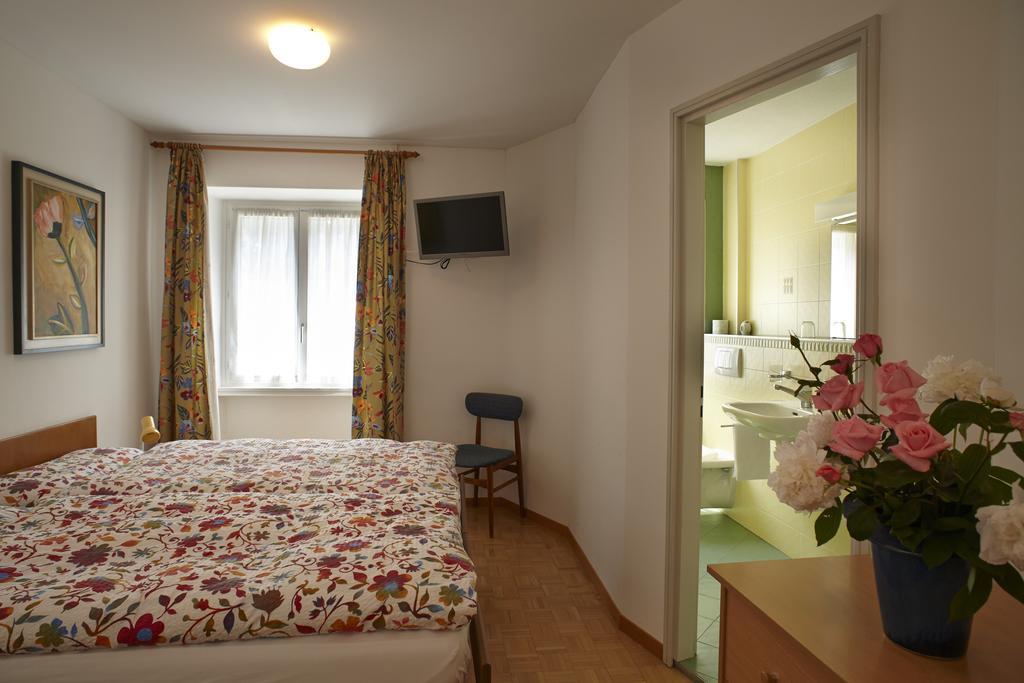 Defanti Hotel Lavorgo Ruang foto